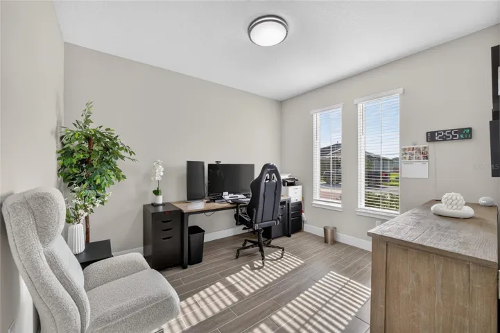 OFFICE/FLEX ROOM