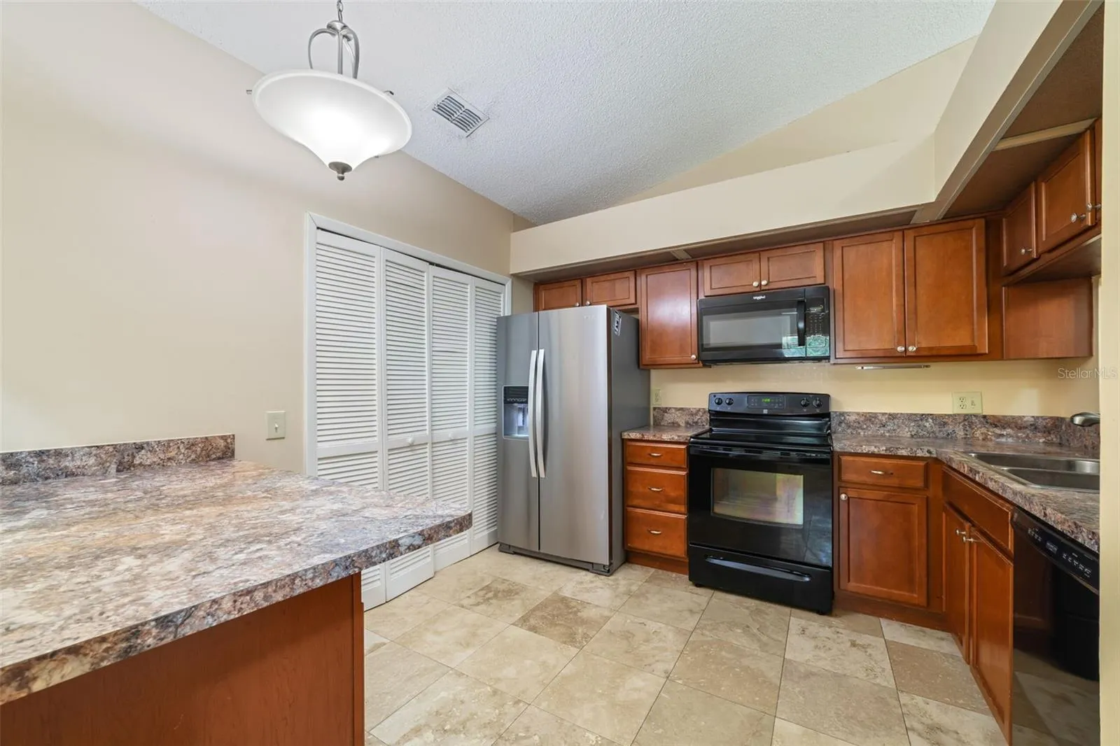 Great kitchen with a excellent pantry and plenty of counter space