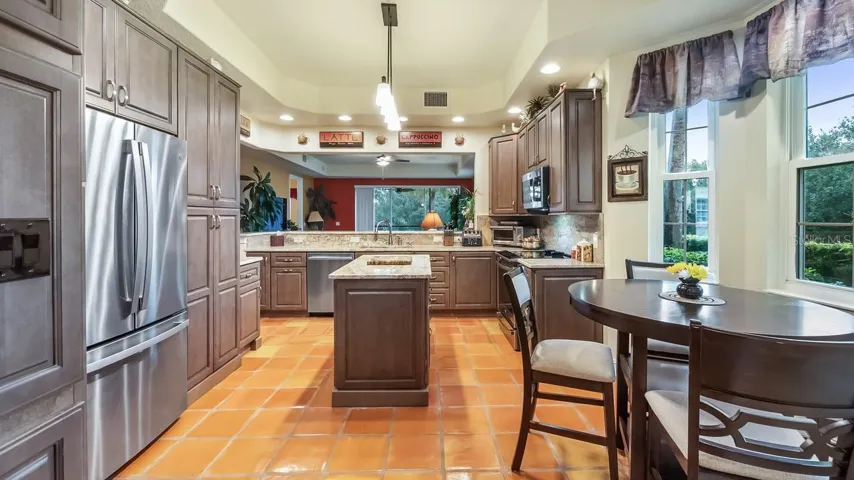 Soft Close Cabinets, Drawers, and Plenty of Storage