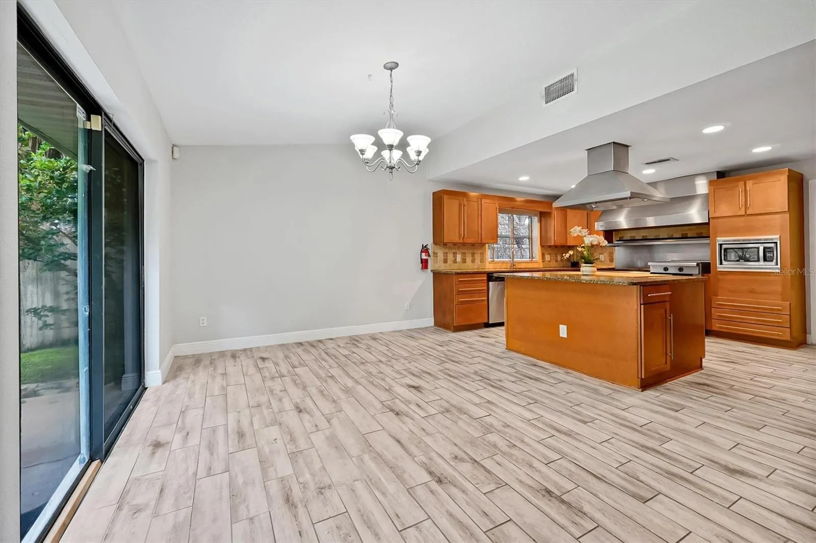 Dining room &amp; kitchen