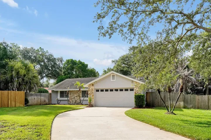 4805 Waialae Ct - front house