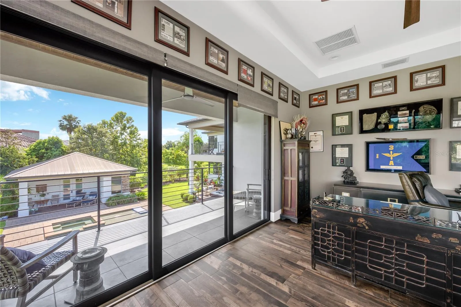Private office balcony