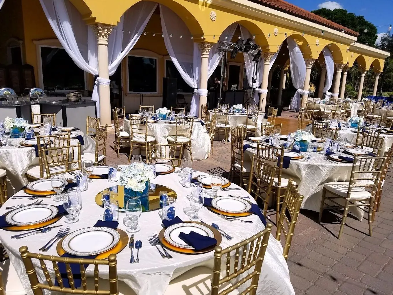Country Club Restarant