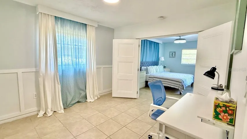 French door to primary suite