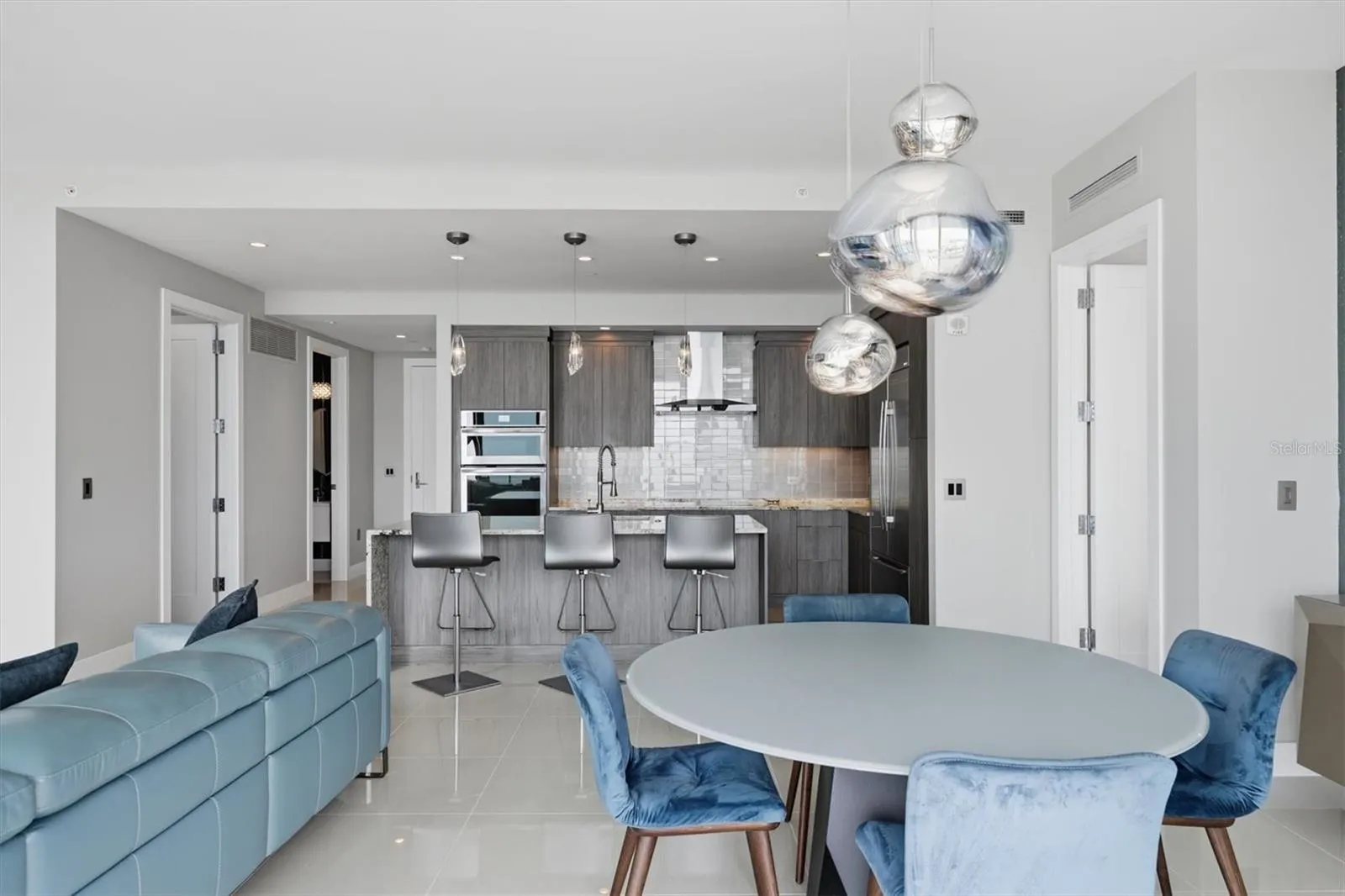 Gorgeous lighting fixtures throughout