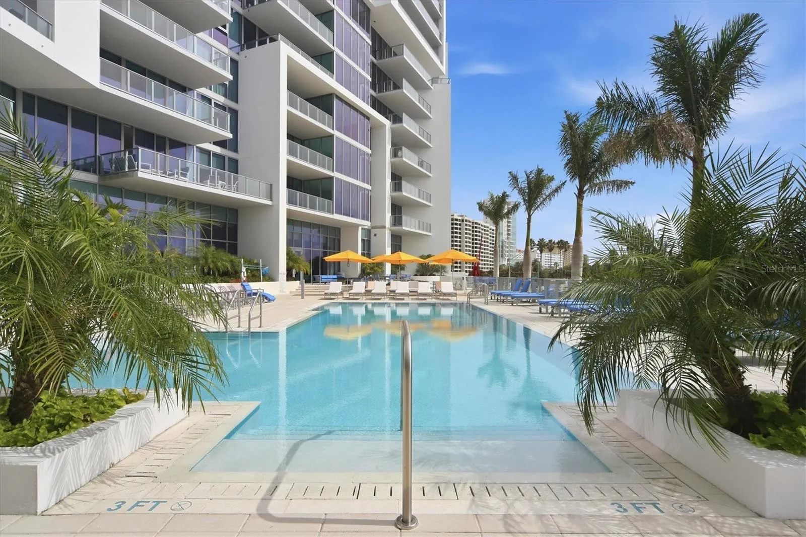 Beach entry pool
