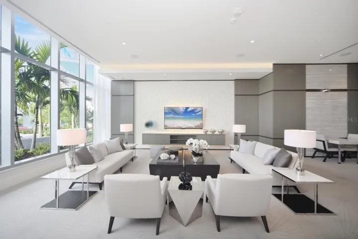 Lounge Area in Lobby