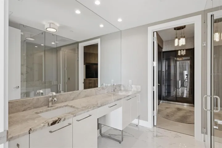 Spa-like Primary Bathroom