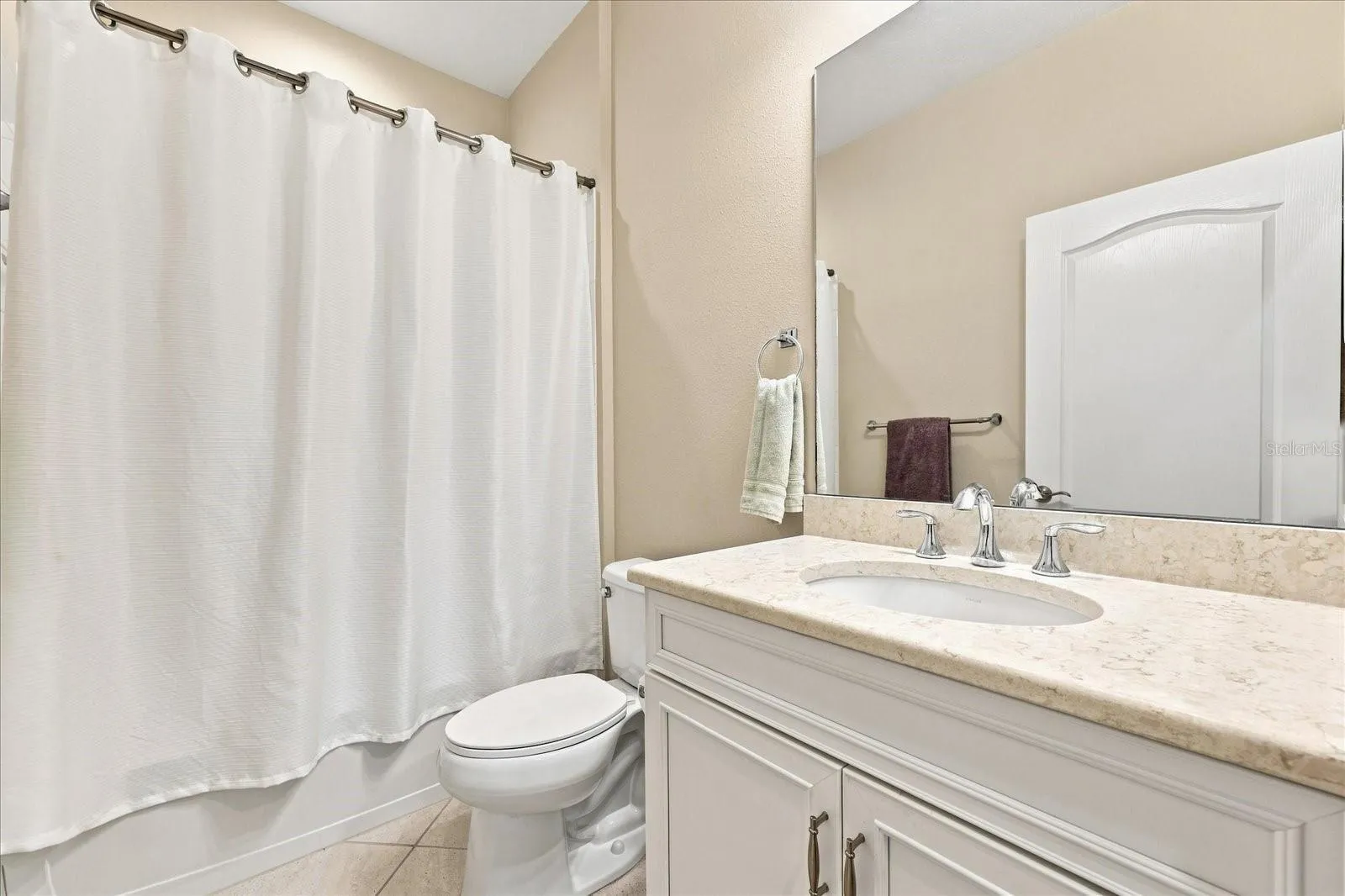BATHROOM 2
