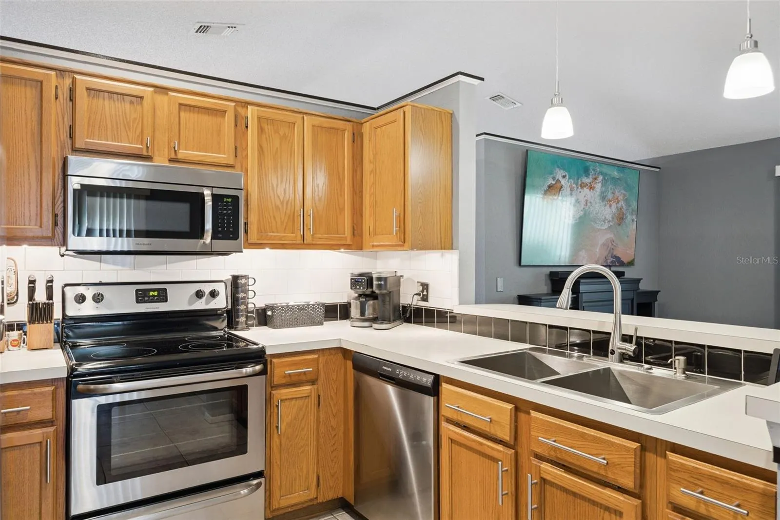 Spacious counters and Stainless appliances.