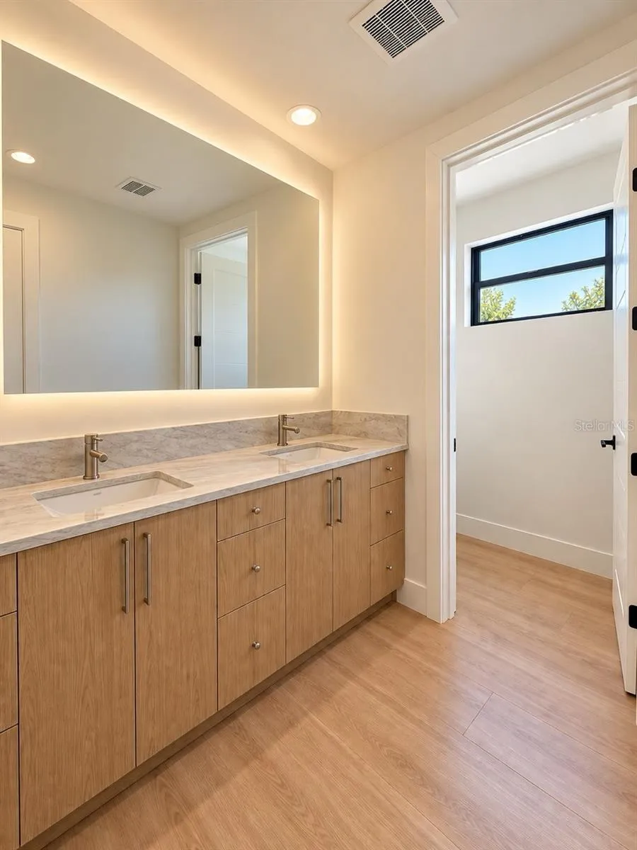 Floor 3 Master Bath
