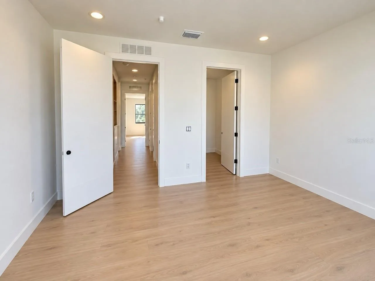 Floor 3 2nd Bedroom