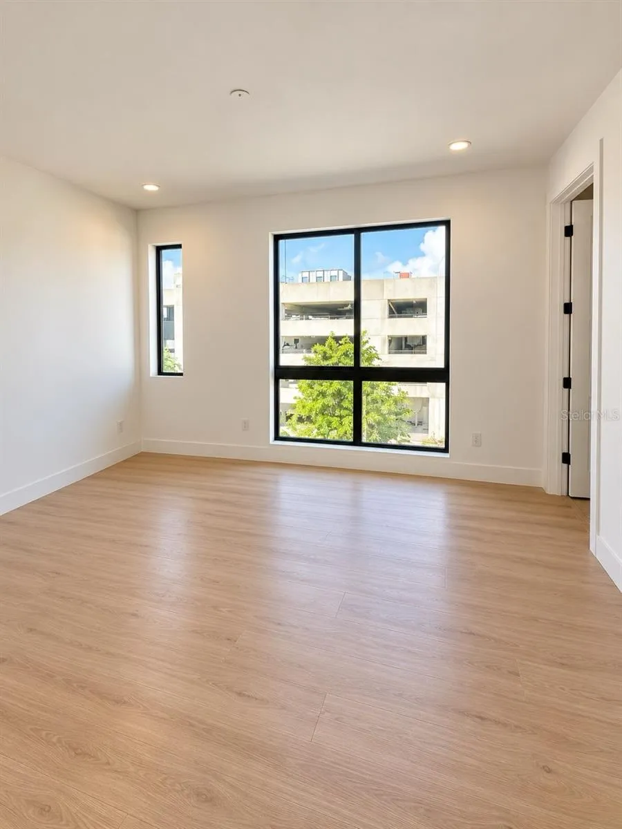 Floor 3 2nd Bedroom