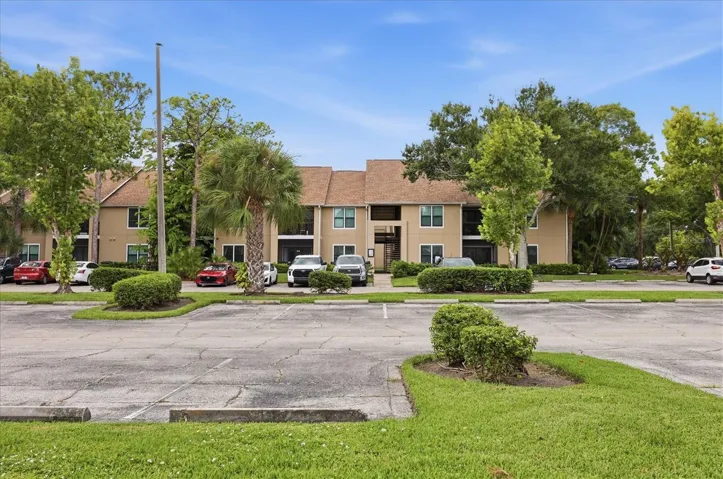 4057 Crockers Lake Blvd, Bldg 25, #16