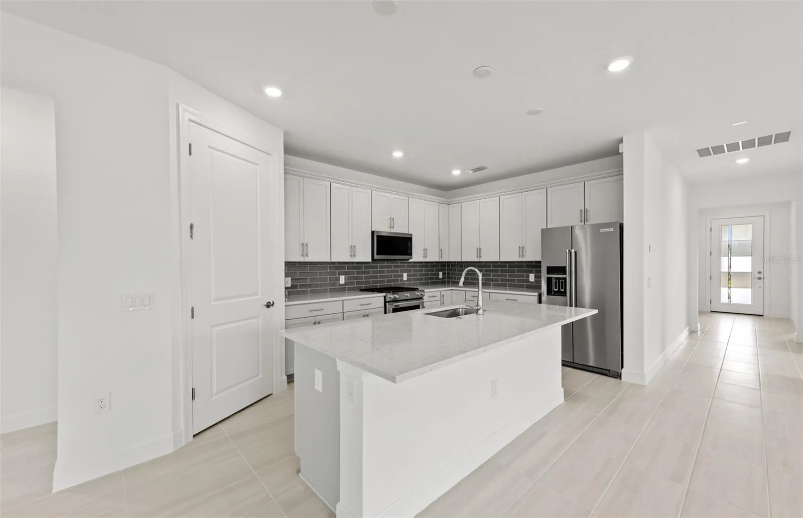 Photos are of similar Mystique floorplan. Homes may vary.