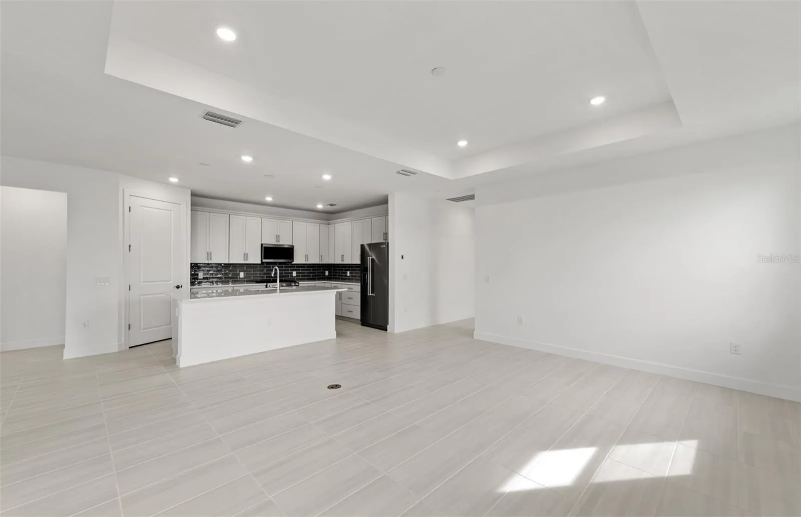 Photos are of similar Mystique floorplan. Homes may vary.