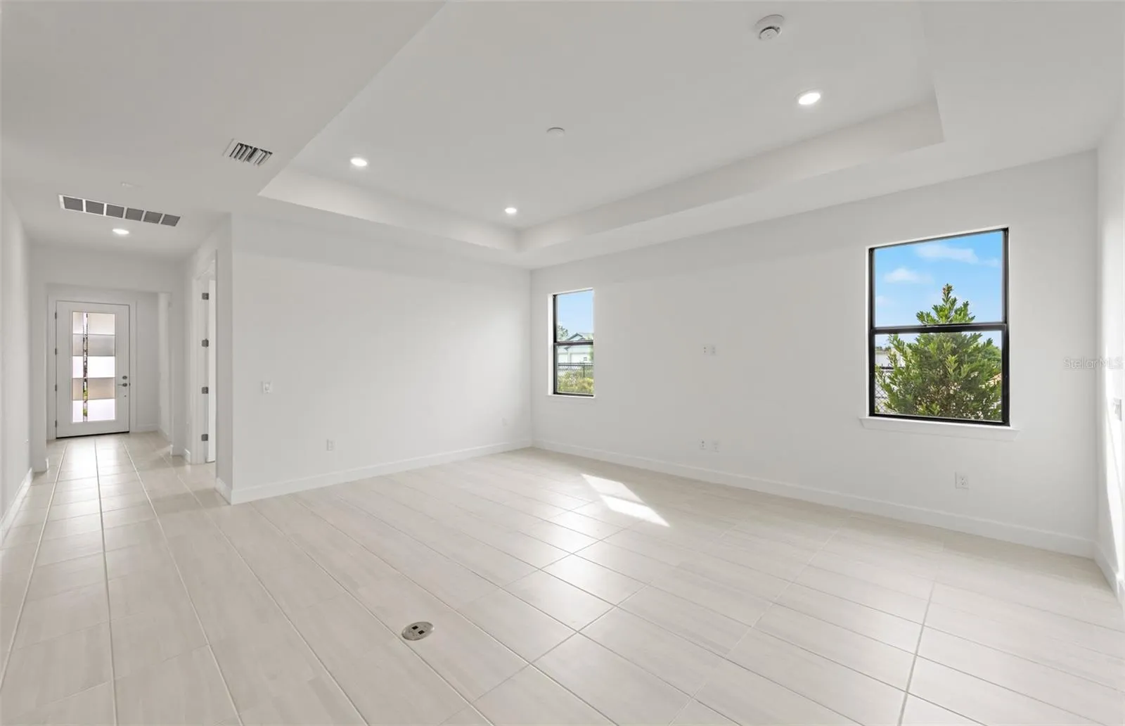 Photos are of similar Mystique floorplan. Homes may vary.