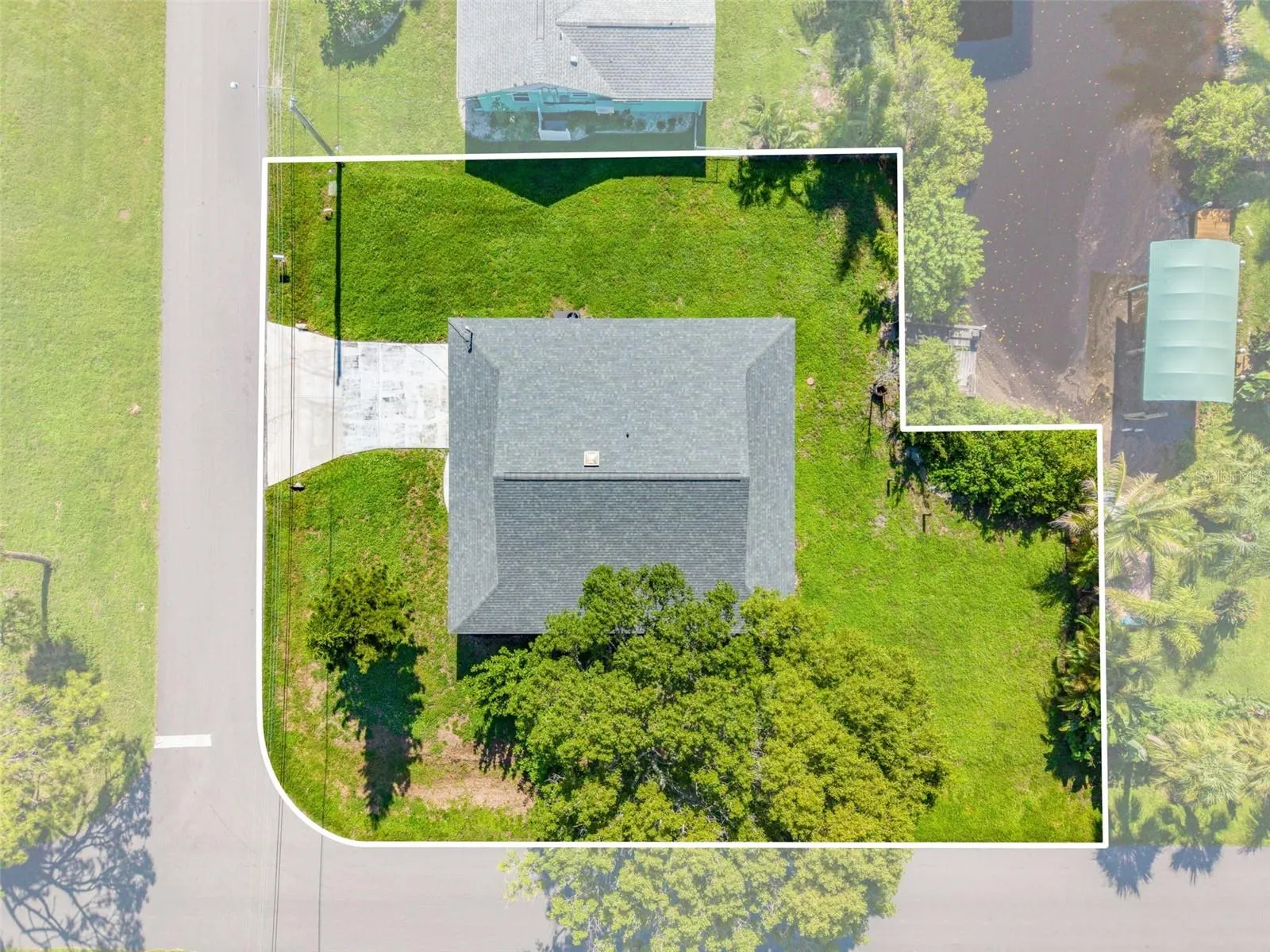 Oversized Corner Lot with Gulf Access