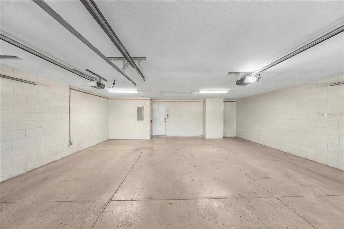 3 car garage