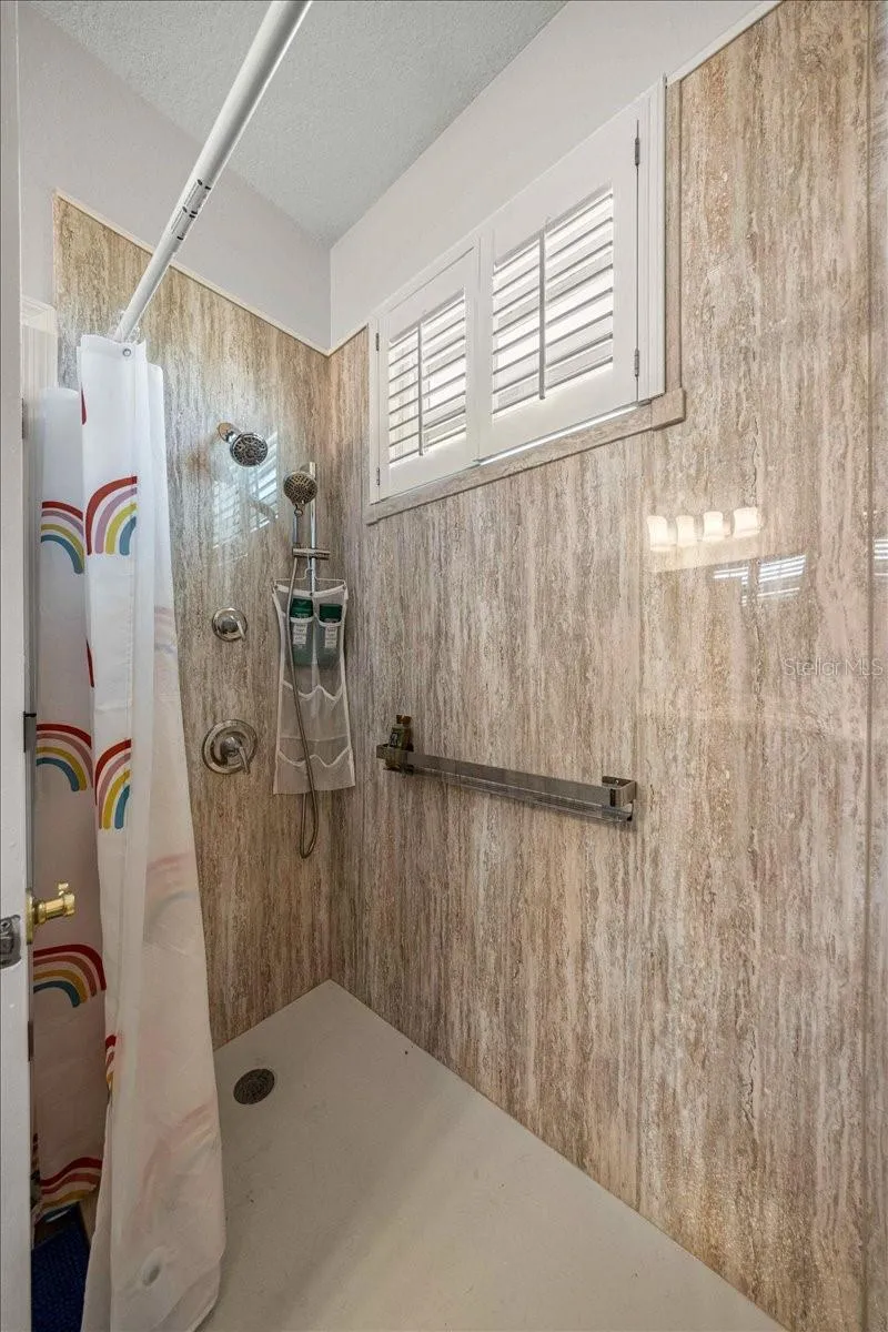 Jack and Jill Bath - 3