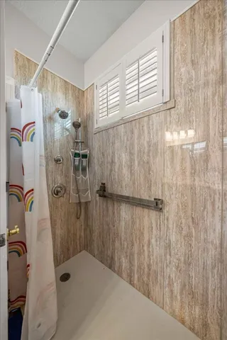 Jack and Jill Bath - 3
