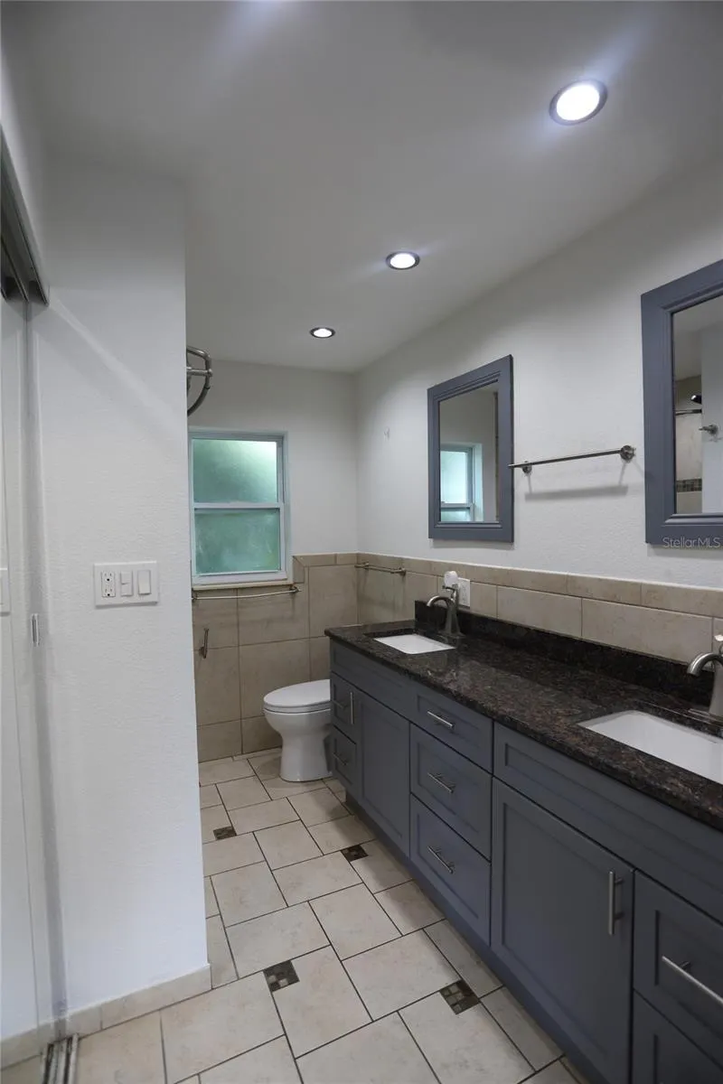 Hall full bath