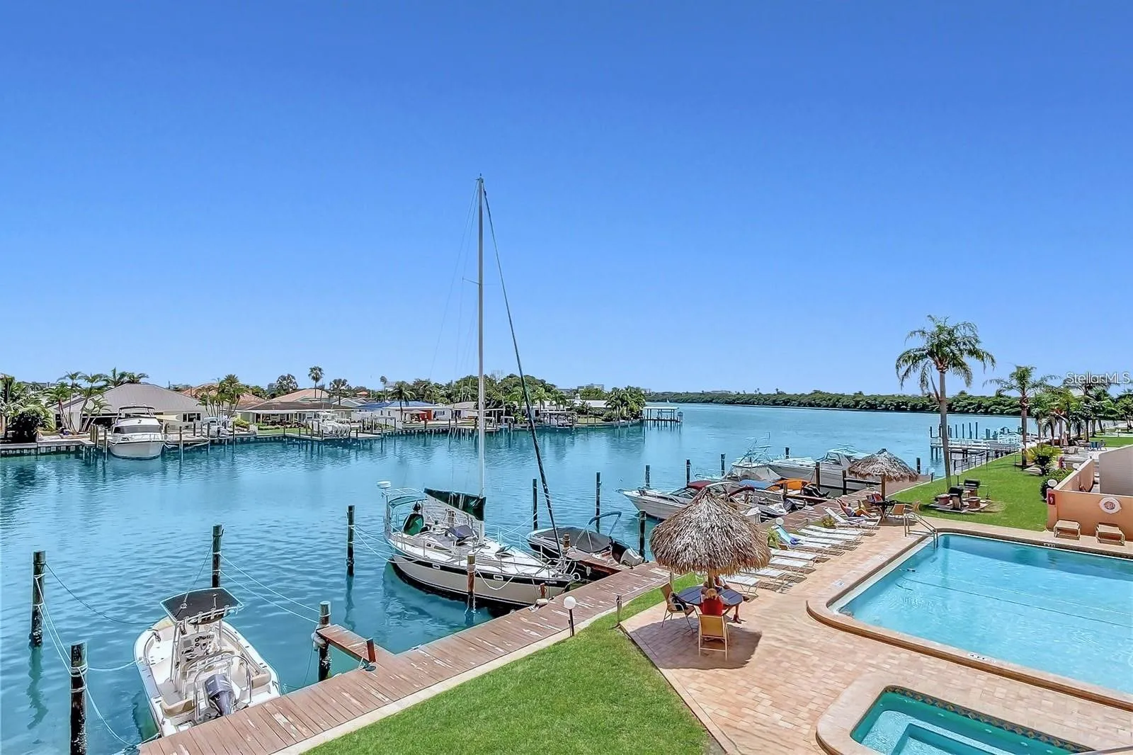Beautiful grounds with resort style amenities.