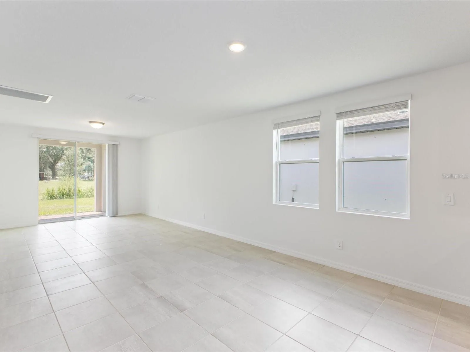 Photo is not of the actual home, but is an inspirational photo of builder’s model home and may depict options, furnishings, and/or decorator features that are not included