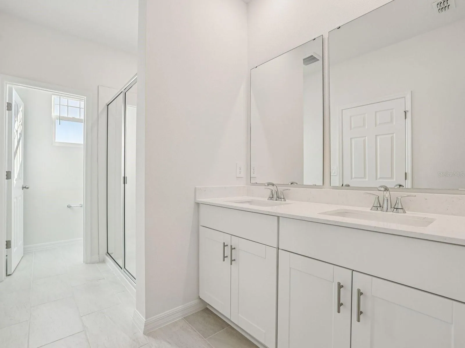 Photo is not of the actual home, but is an inspirational photo of builder’s model home and may depict options, furnishings, and/or decorator features that are not included