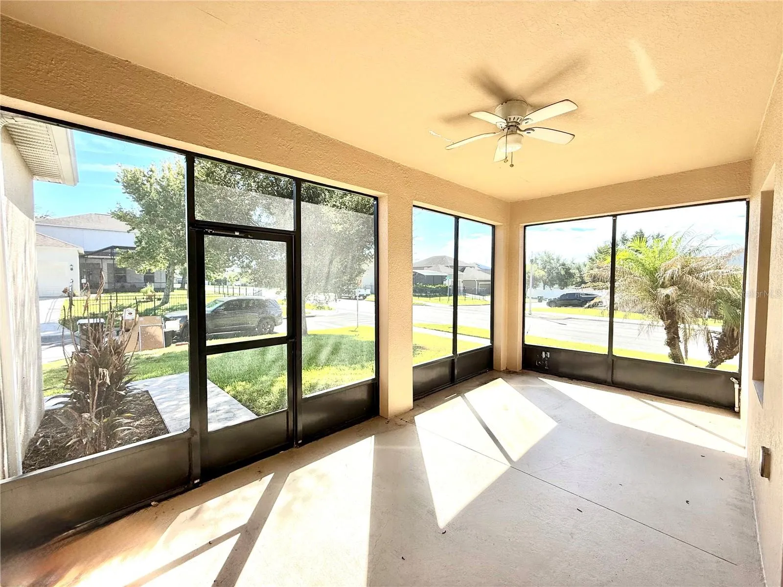 Screened &amp; Covered Lanai