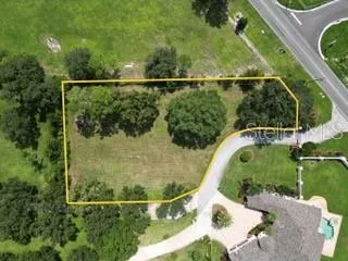 AERIAL VIEW OF THE SHAPE OF THE LOT.