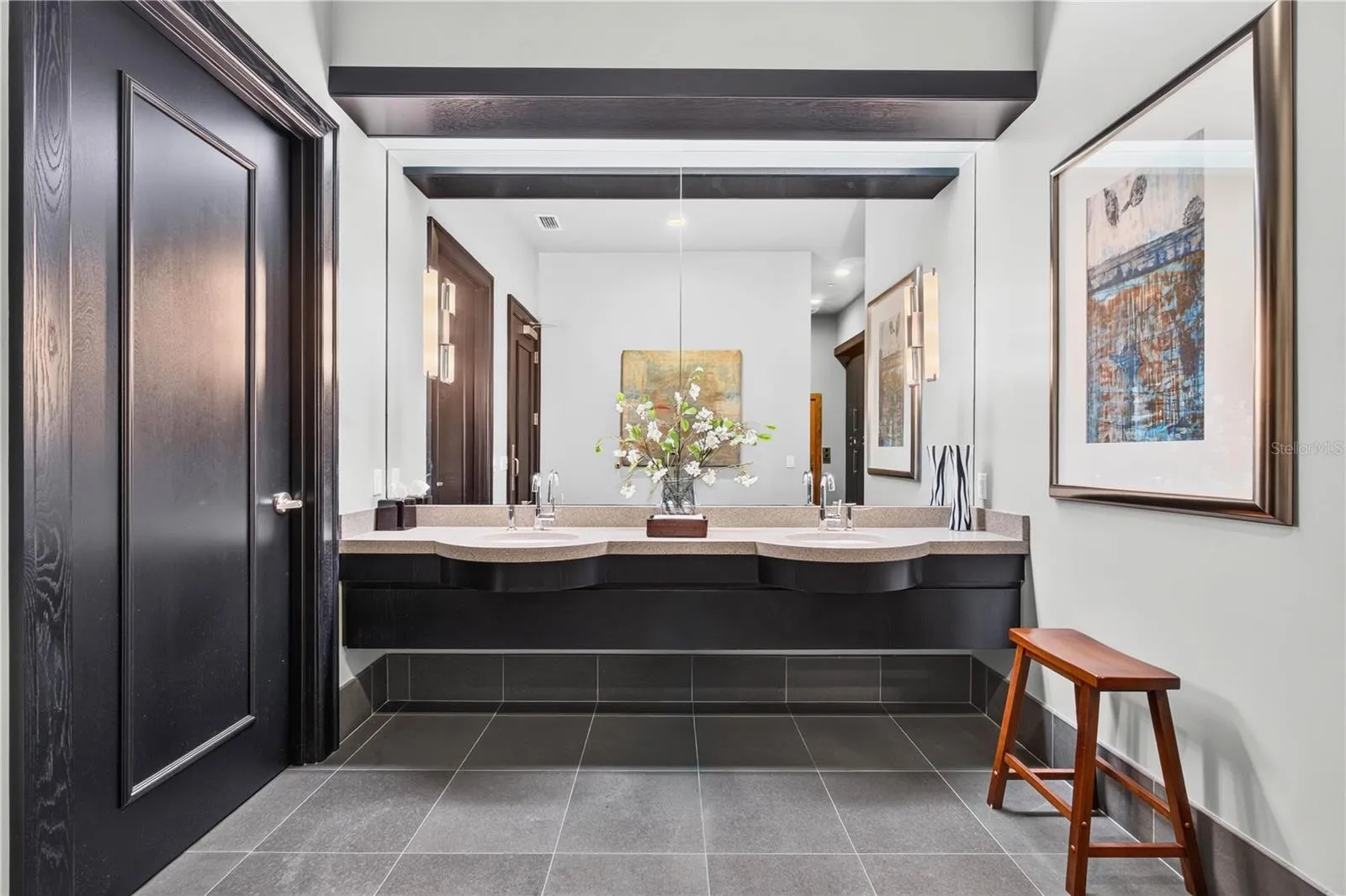 Spa-Inspired Changing Rooms