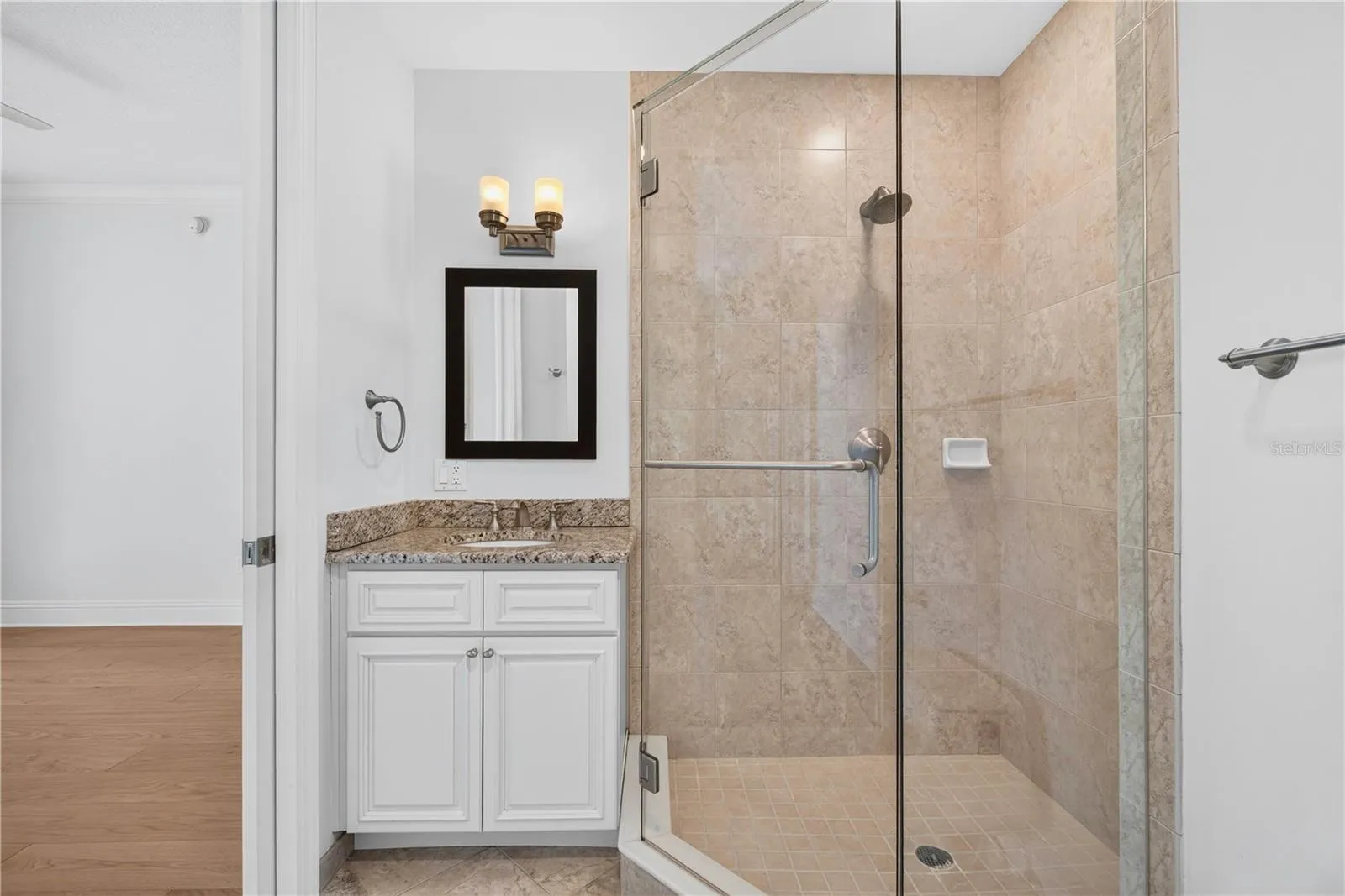 Guest Suite 1 Bath