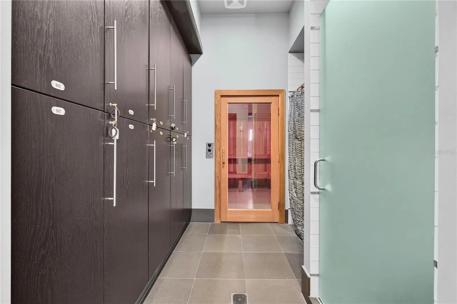 Spa-Inspired Changing Rooms