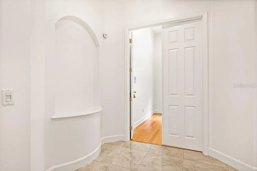 Entry to Den/office