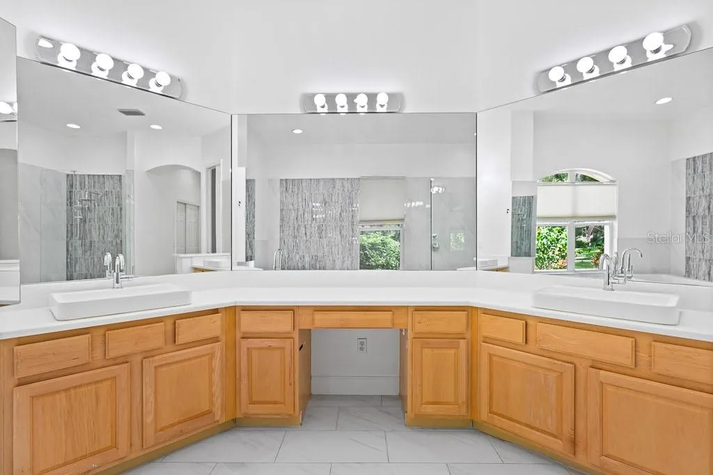 Primary ensuite bath