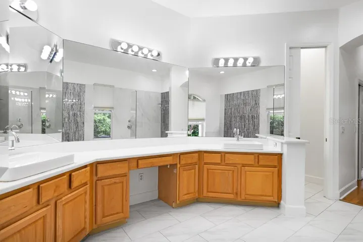 Primary ensuite bath