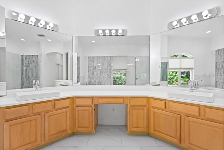 Primary ensuite bath