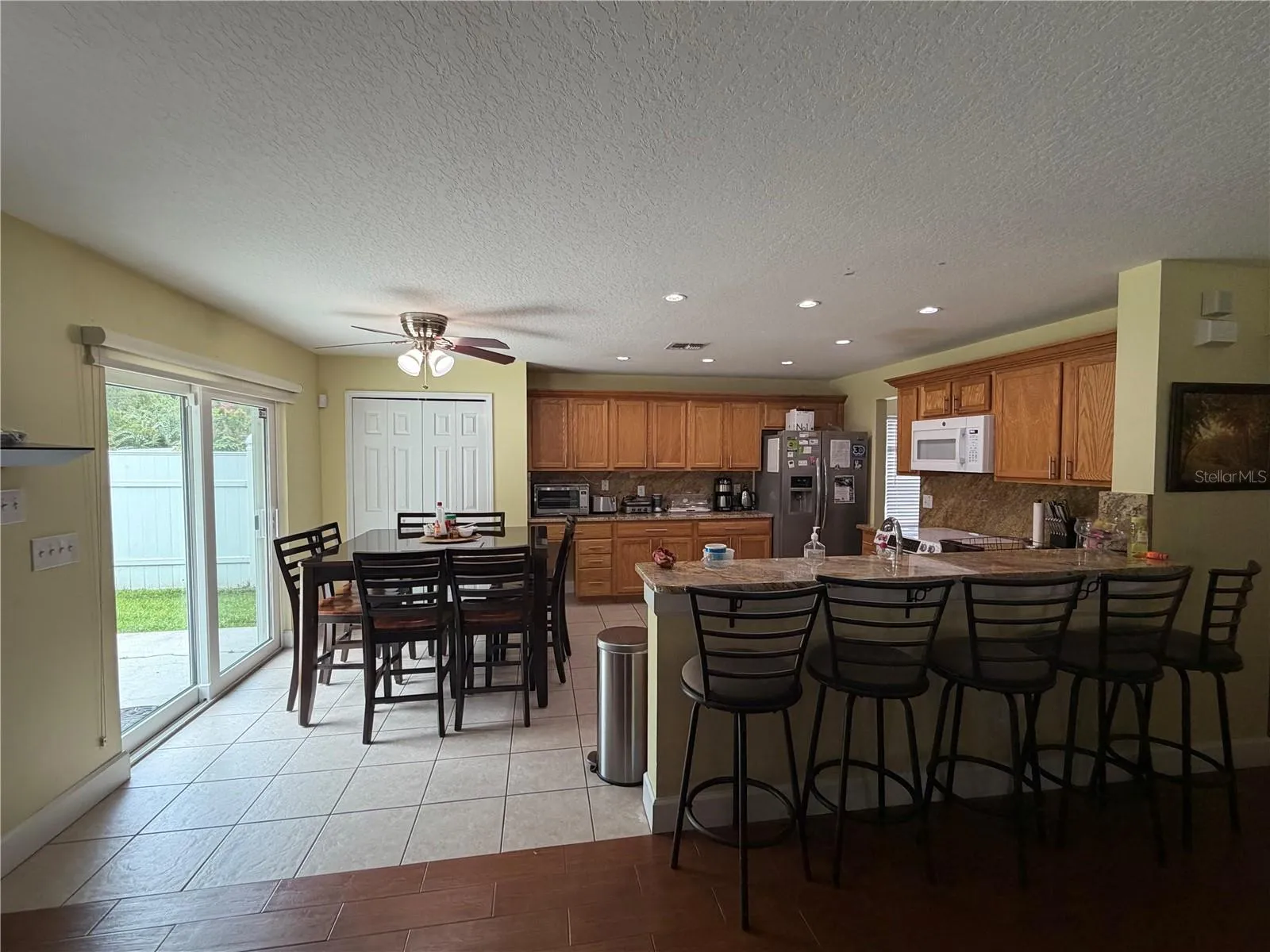 Kitchen &amp; Dining