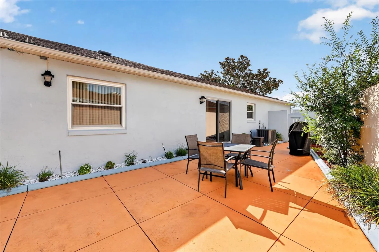 Expansive 20'x56' Side Courtyard with ROOM FOR A POOL!