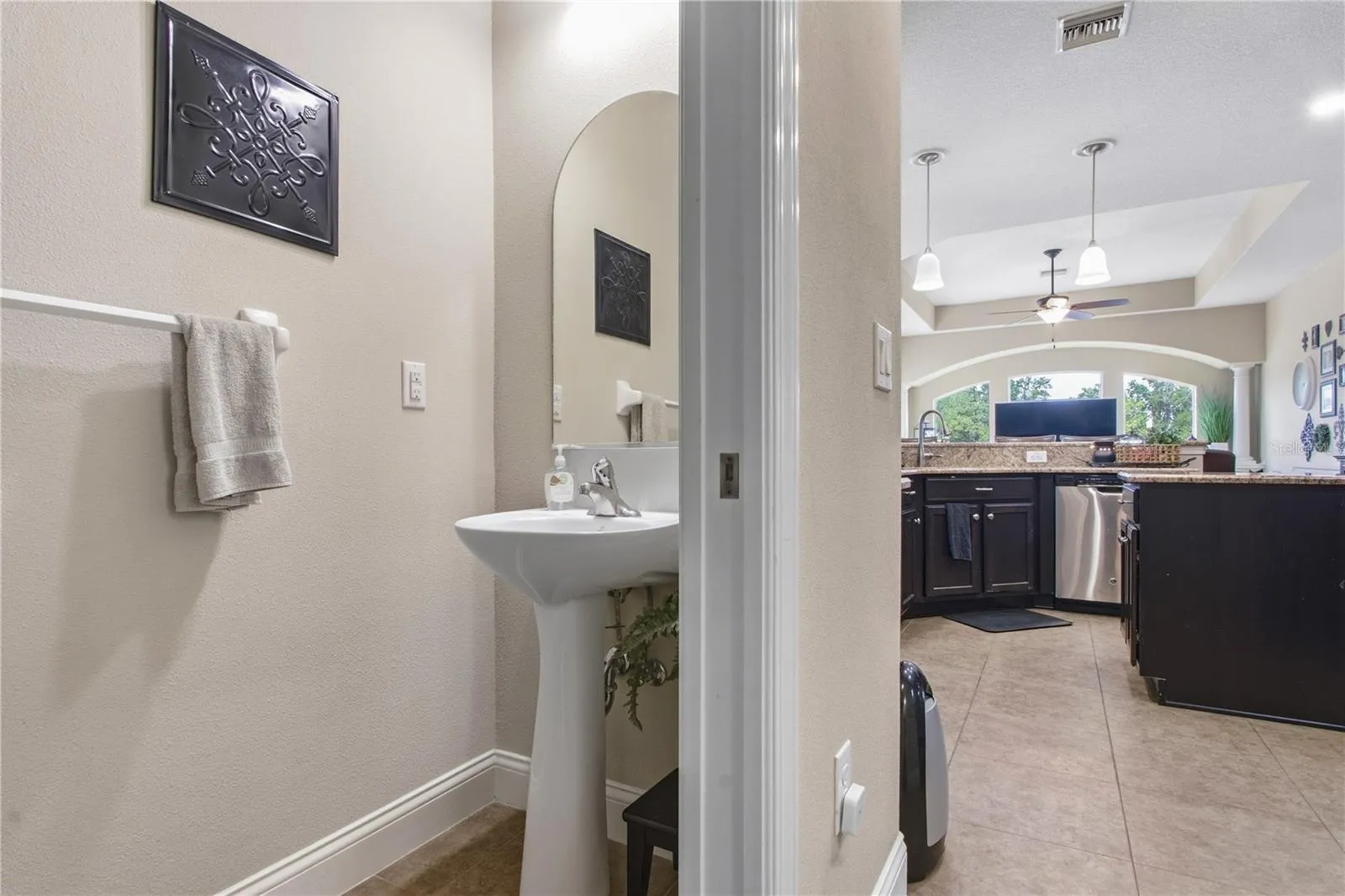 1/2 Bath Downstairs