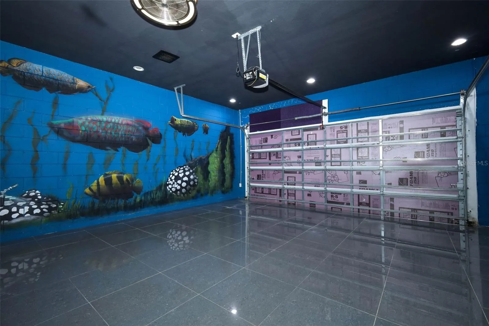 2 CAR GARAGE COMPLETELY VENTILATED WITH SPLIT UNIT AC,FANS, SPOT LIGHTS FOR YOUR CAR OR ENTTERTAIMENT ROOM