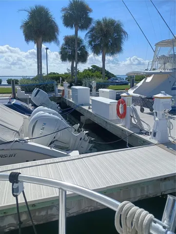 P Dock entrance