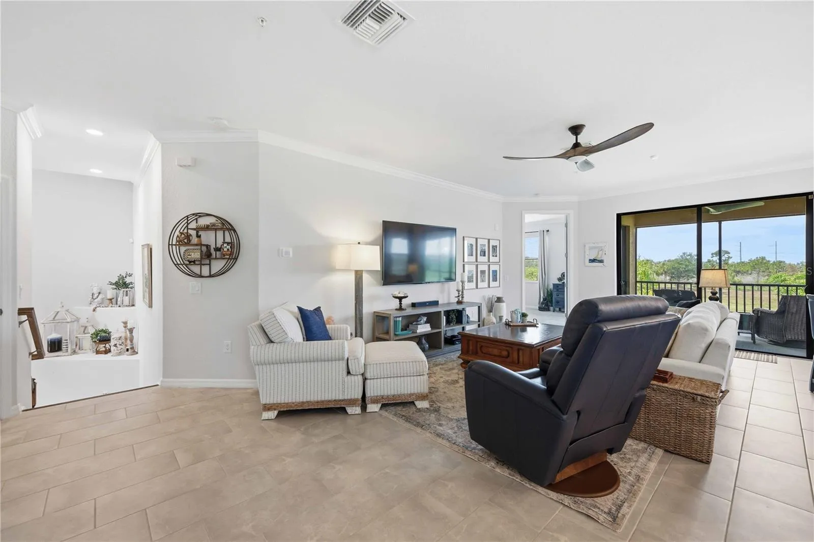 More than 2200 sq ft of fabulous living.  Complete with all appliances, and easy living overlooking a beautiful lake - this home comes with two golf memberships to the newly designed Fry Straka course .
