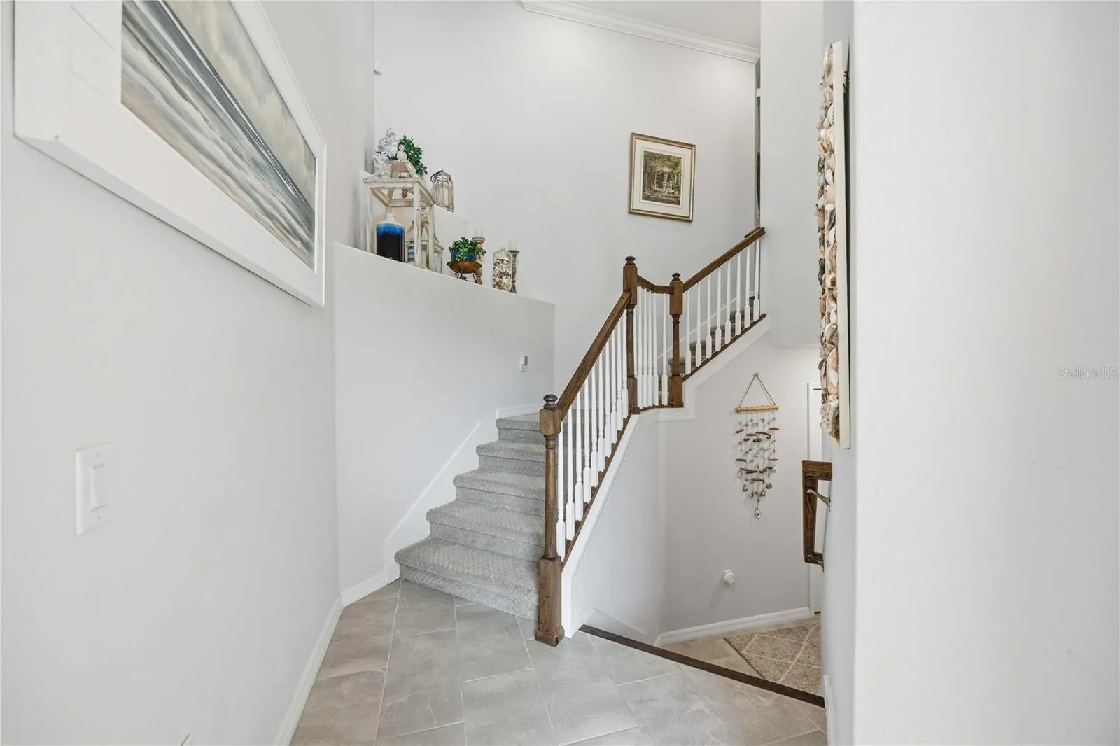 Brand New Carpet upon entry - Grand Entrance