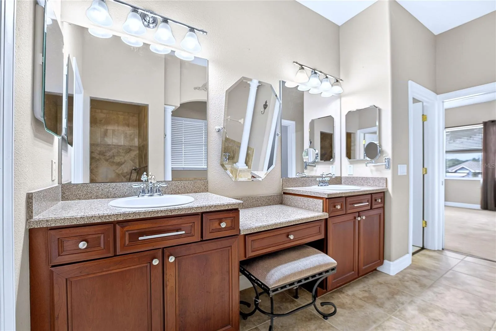 DUAL VANITIES