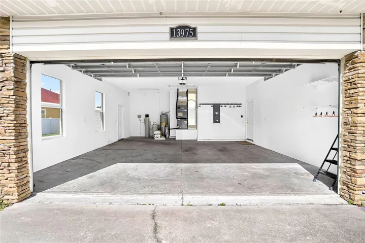 TRUCK SIZE 30 FT DEEP GARAGE
