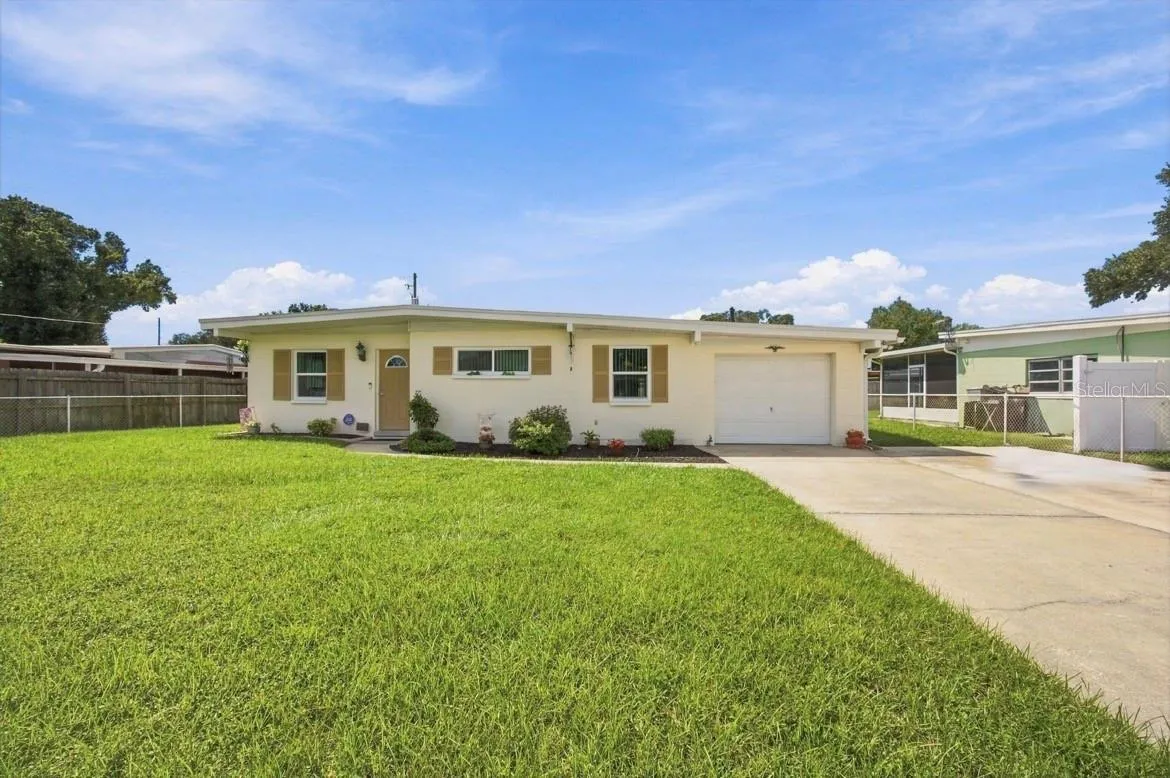 WELCOME HOME!!7812 North Gomez Avenue