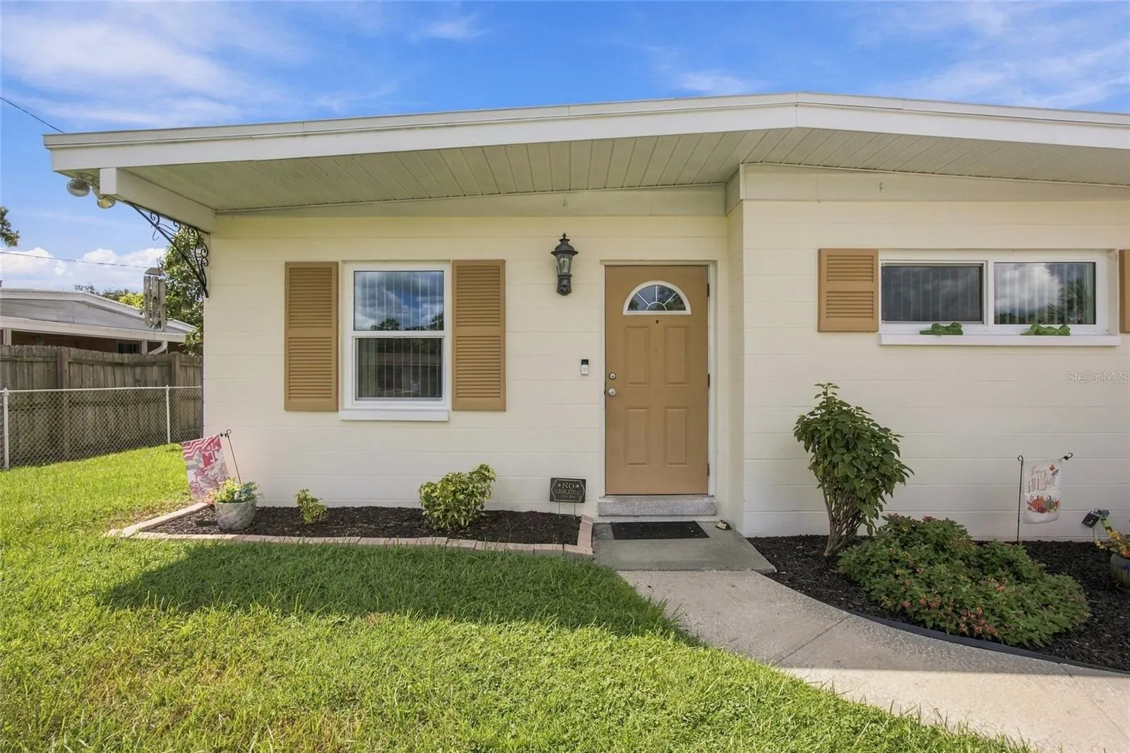 WELCOME HOME!!7812 North Gomez Avenue