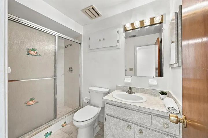 2nd Bathroom